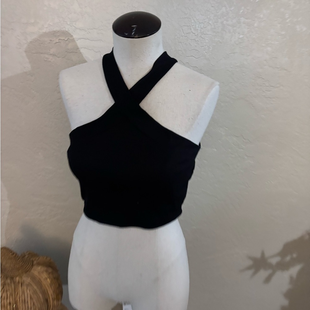 Verdusa Black Cross Halter Women's Top sz- M